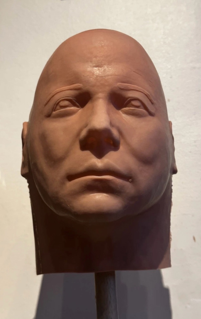 Dark Labs DL Kirk blank: Low front view showing the chin and facial contours.
