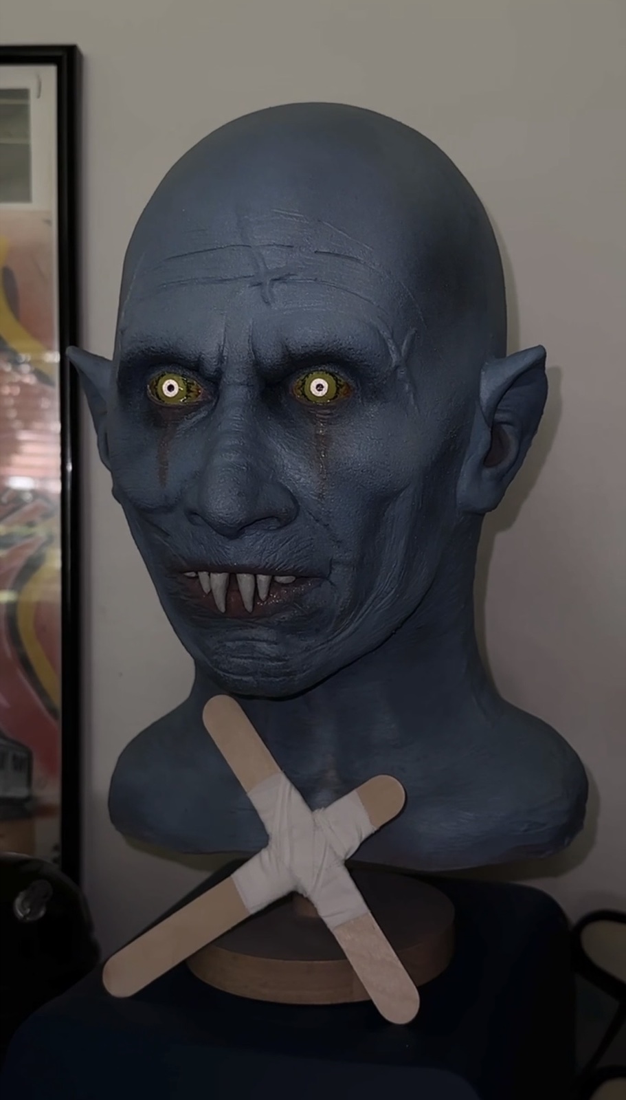 Dark Labs Salem's Lot vampire display piece low-light reflective eyes angle